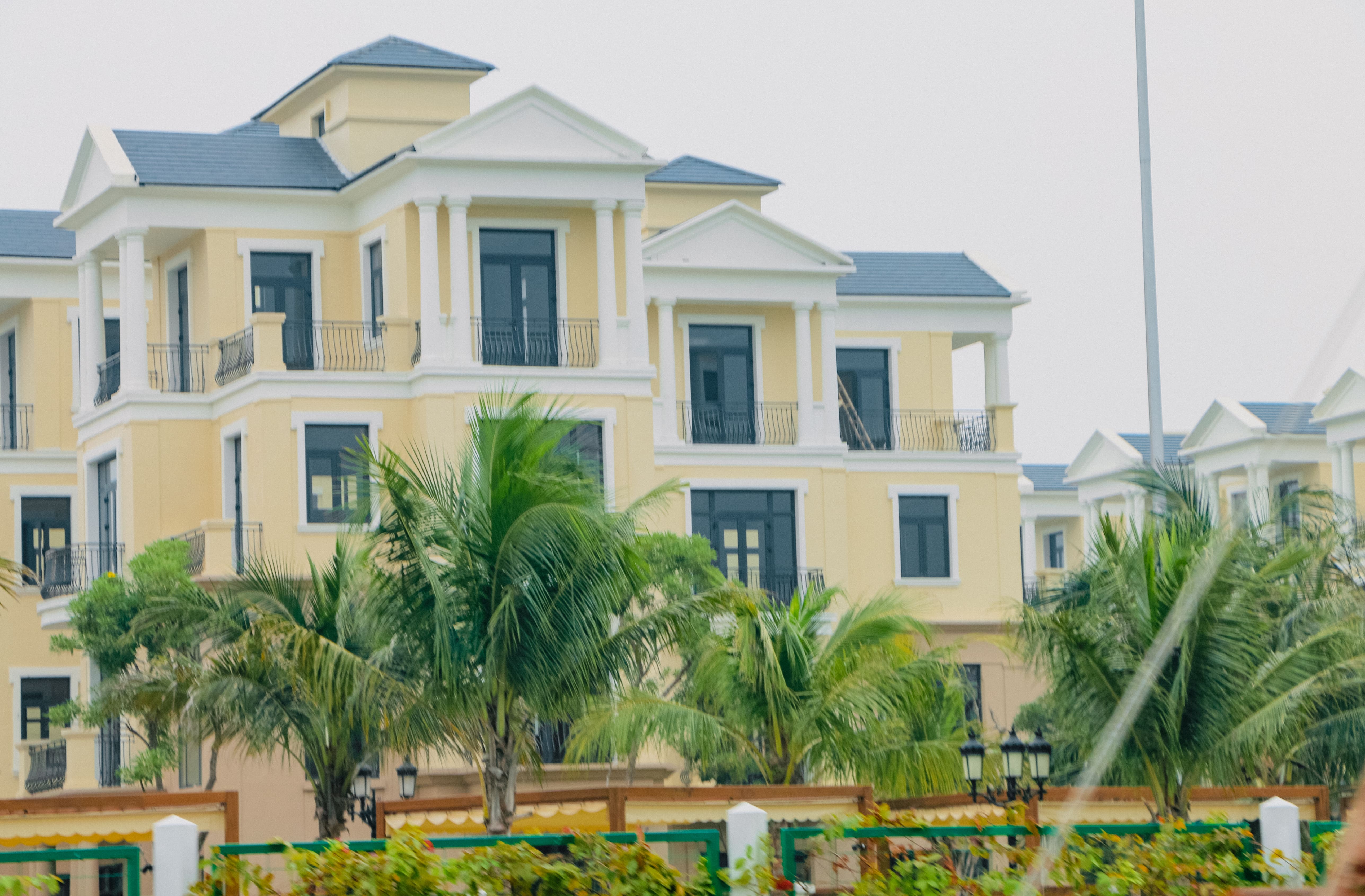 Cần cho thuê nhà liền kề Đảo Dừa 10 căn góc, ngay cạnh công viên Đảo Dừa, Vinhomes Ocean Park 2, DT 56m2